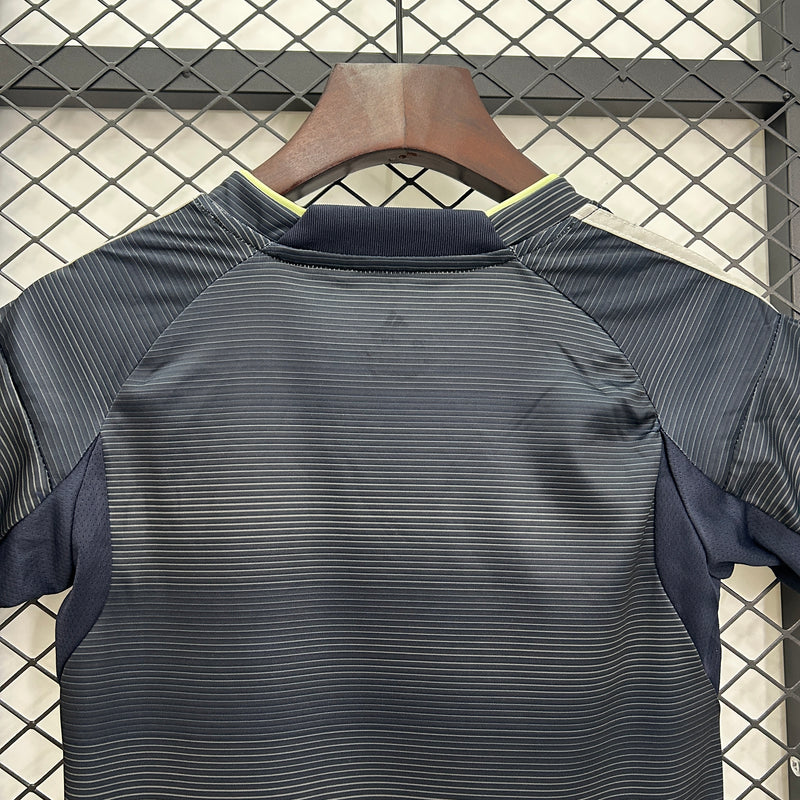 Conjunto Infantil Real Madrid away 2025/26