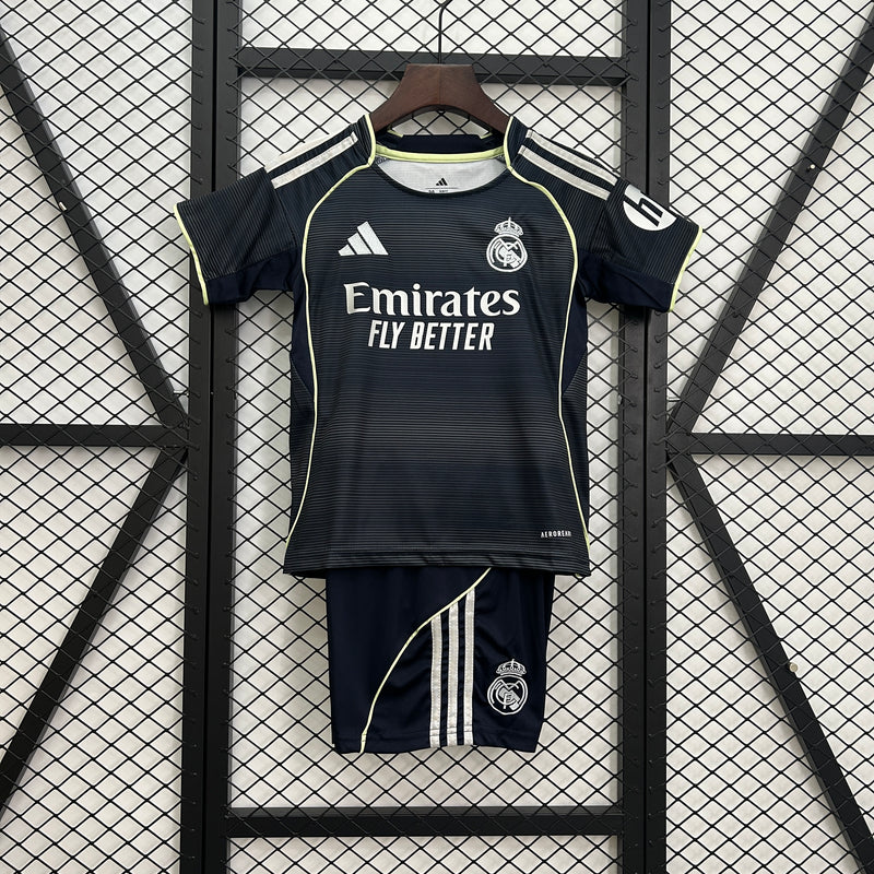Conjunto Infantil Real Madrid away 2025/26
