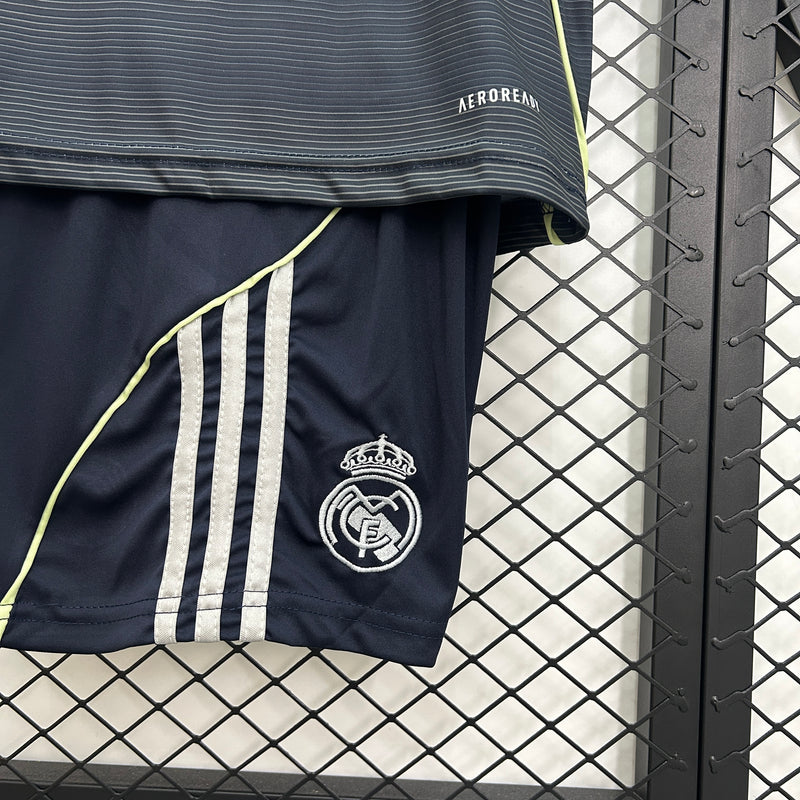 Conjunto Infantil Real Madrid away 2025/26